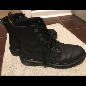 Brand Nee Doc Martens